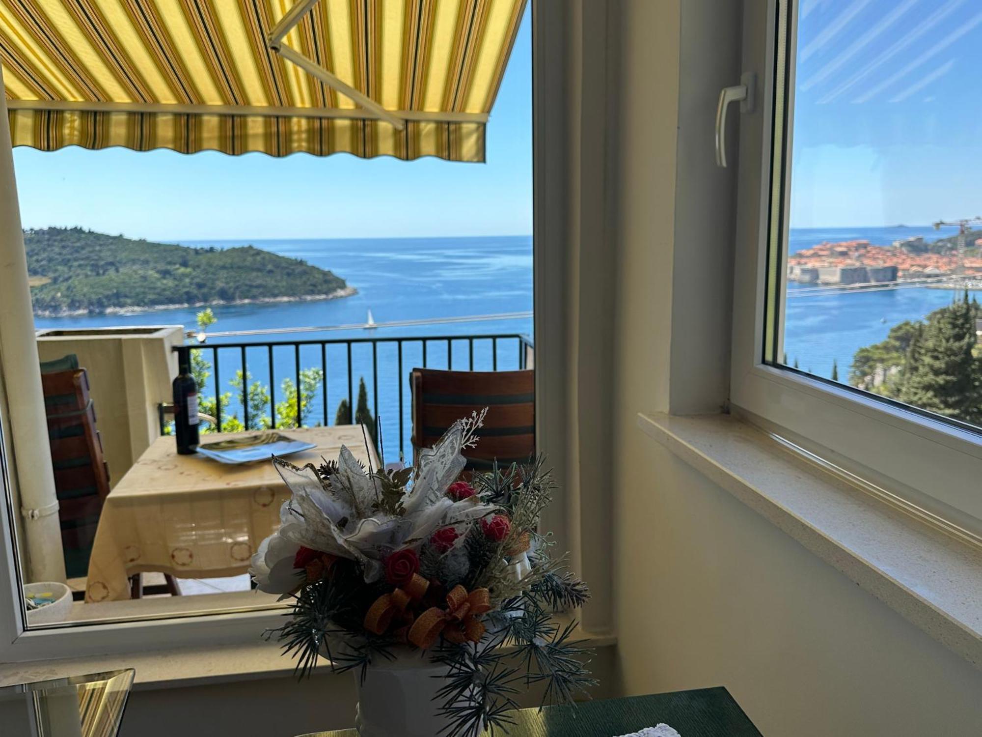 Apartment Golden Creek Magic View ドゥブロブニク エクステリア 写真